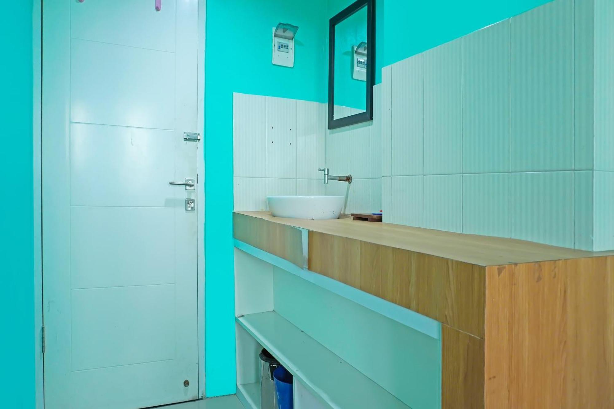 Oyo 90391 Gkitroom Karawang Luaran gambar
