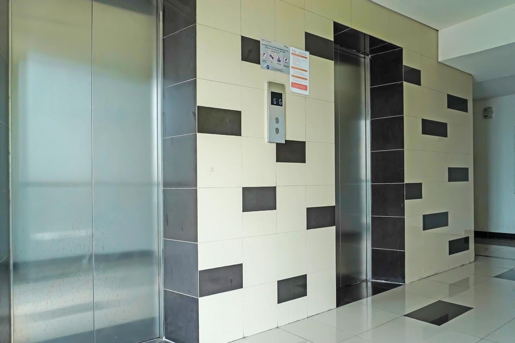 Oyo 90391 Gkitroom Karawang Luaran gambar