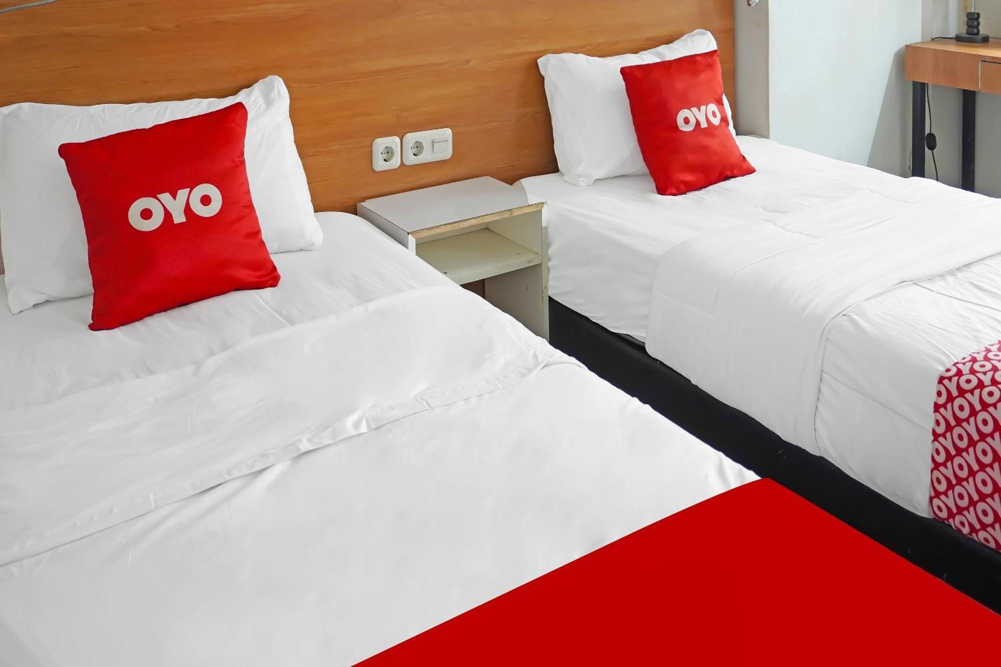 Oyo 90391 Gkitroom Karawang Luaran gambar